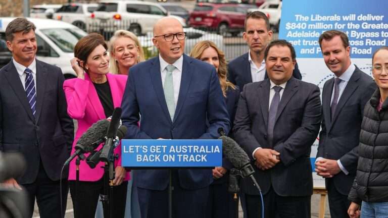 Australia's Visa Crackdown on Indians: MEA's Response & Sovereignty.