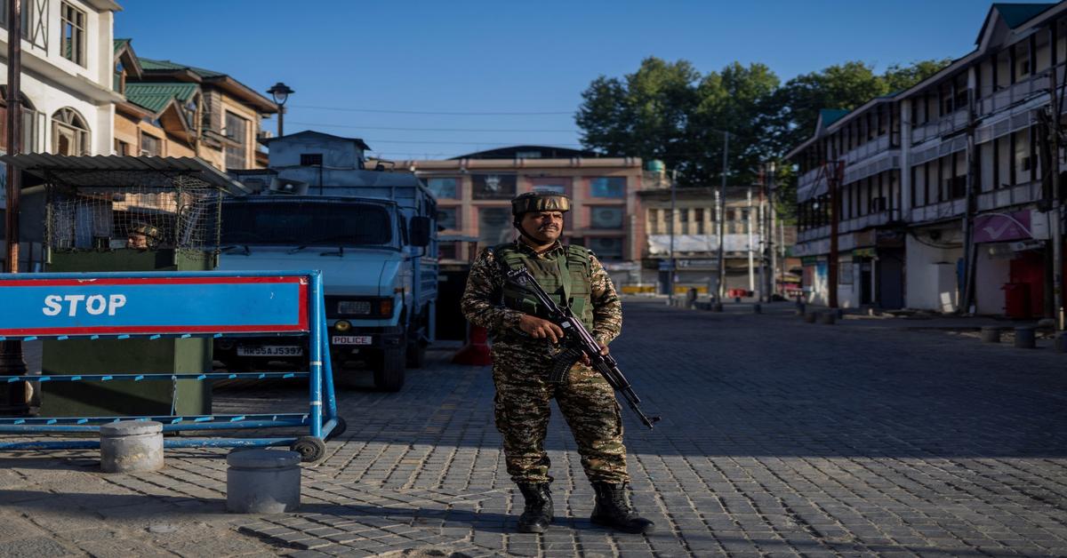 "India-Pakistan Tensions Escalate Near Kashmir Border in 2025"